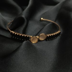 BLACK OPULENCE CUFF